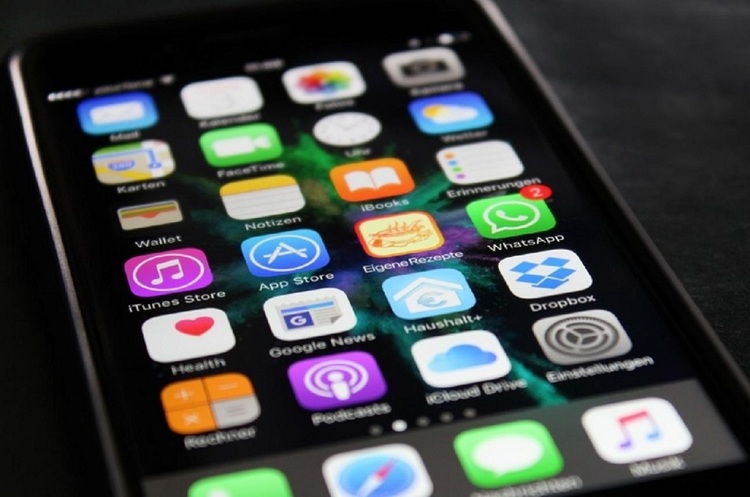 фото DR З iPhone можна вкрасти особисті дані за допомогою публічного Wi-Fi
