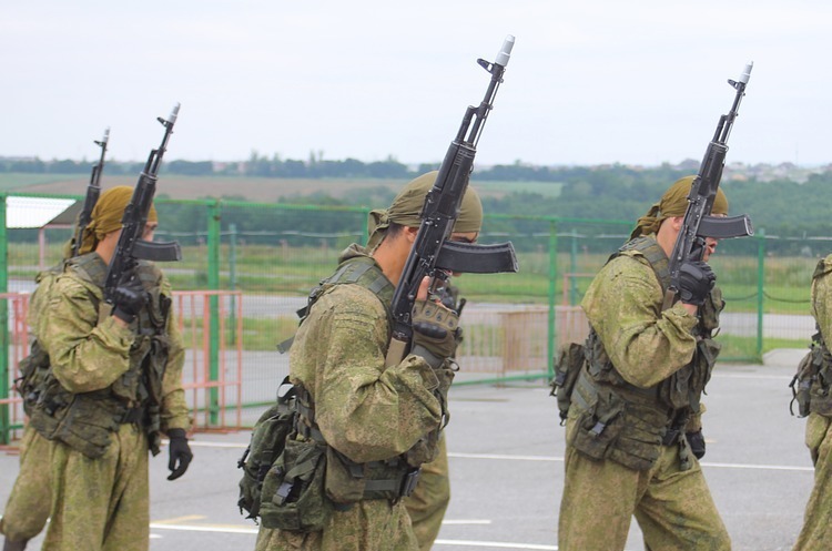 Російські «невійськові» повернулись із Сирії додому, на військову базу Молькіно – очевидці Російські «невійськові» повернулись із Сирії додому, на військову базу Молькіно – очевидці
