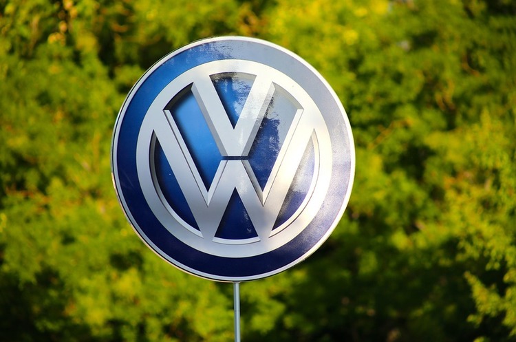 Прокурори США висунули звинувачення проти екс-голови VW через справу із вихлопними газами Прокурори США висунули звинувачення проти екс-голови VW через справу із вихлопними газами