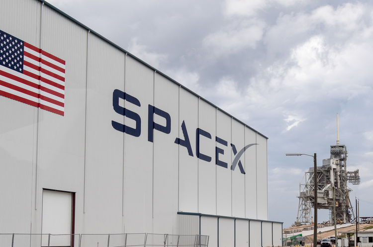 Космічний корабель компанії SpaceX приводнився у Тихому океані Космічний корабель компанії SpaceX приводнився у Тихому океані