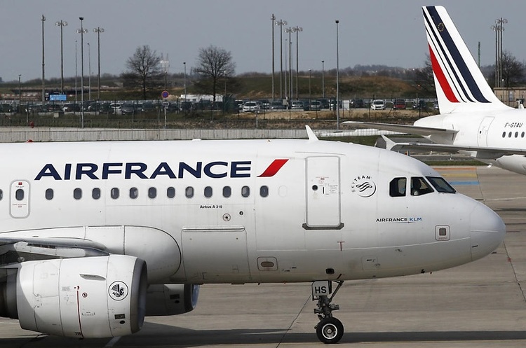 фото larazon.es Акції Air France стрімко падають на тлі відставки гендиректора й нових страйків працівників