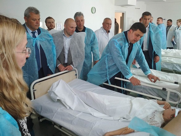 Фото: ДСНС Отруєння на Черкащині: 94 дитини отруїлись невідомою речовиною, 53 дитини і 4 дорослих – госпіталізовано (ВІДЕО)