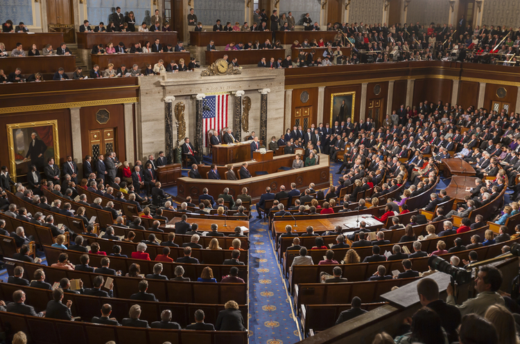 фото Shutterstock Конгрес США опублікував політичну рекламу, замовлену росіянами на Facebook