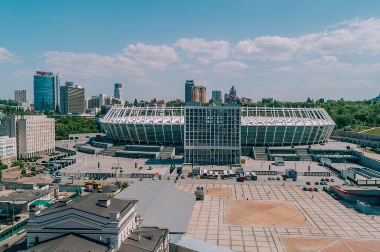 НСК «Олімпійський» КМДА продає право облаштувати паркувальні майданчики в столиці
