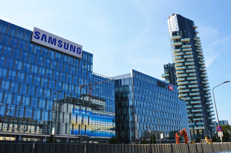 фото Shutterstock Samsung разом зі SK Hynix вкладуть у виробництво чіпів рекордні $42 млрд