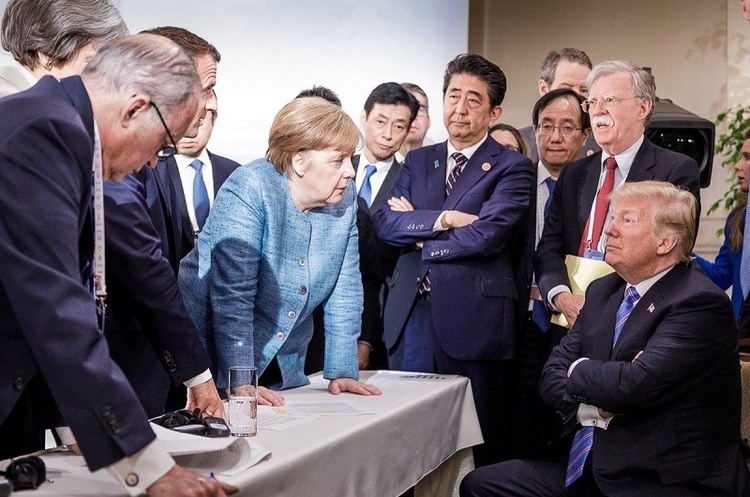 Фото опубліковано прес-секретарем Ангели Меркель Steffen Seibert Трамп на саміті G7 запропонував створити зону безмитної торгівлі