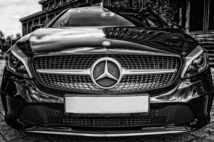 Daimler «впіймали» на встановленні заборонених пристроїв, які вимикають систему очистки вихлопних газів Daimler «впіймали» на встановленні заборонених пристроїв, які вимикають систему очистки вихлопних газів