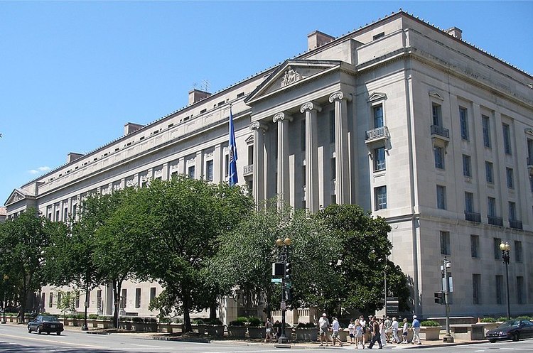 штаб квартира Міністерства юстиції США США звинуватили російських бізнесменів у порушенні санкцій проти Сирії
