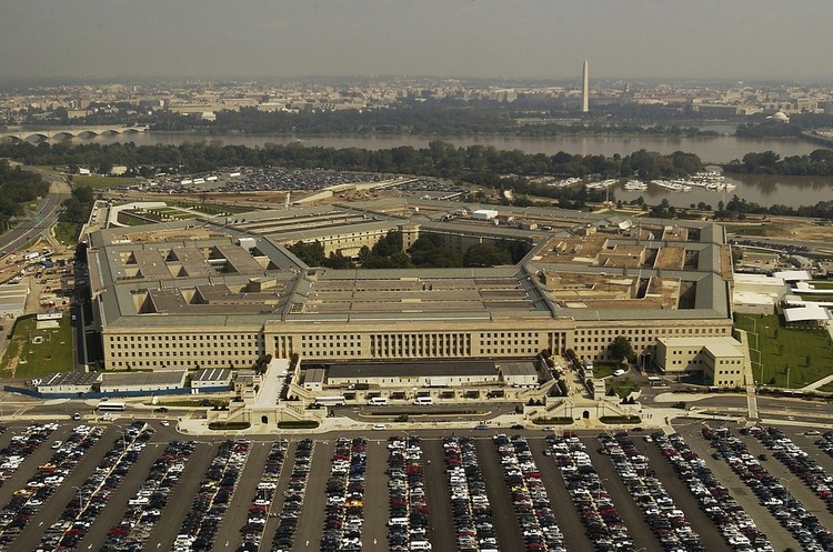 Пентагон У США дітей-мігрантів планують розмістити на військових базах