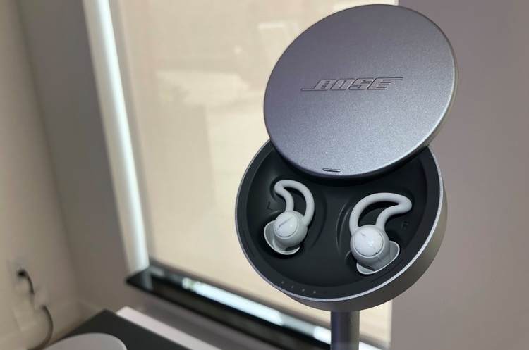 фото https://techcrunch.com Bose запустила у продаж навушники, які допоможуть заснути