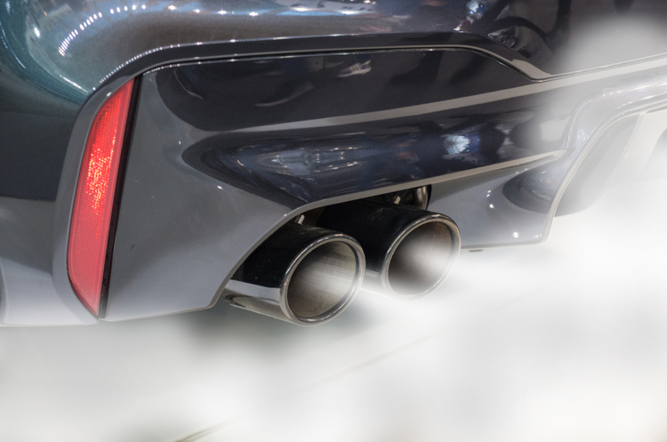 фото Shutterstock Nissan запідозрив, що деякі заводи компанії спотворювали інформацію про рівень вихлопів автомобілів
