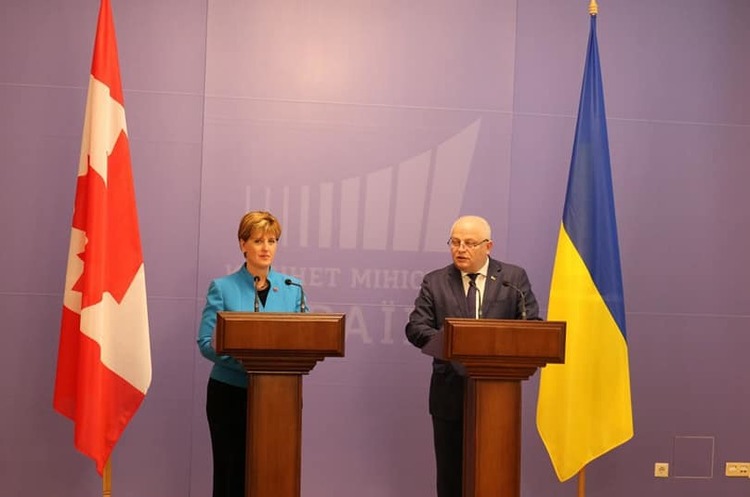 Міністр Канади з питань міжнародного розвитку Марі-Клод Бібо та Міністр економрозвитку Степан Кубів Канада виділить $30 млн на підтримку підприємництва і жінок-підприємців в Україні