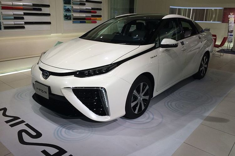 Toyota подвоїть інвестиції у водневі авто Toyota подвоїть інвестиції у водневі авто