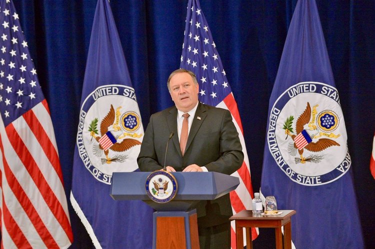 Майк Помпео Держсекретар США закликав Порошенка виконати вимоги МВФ