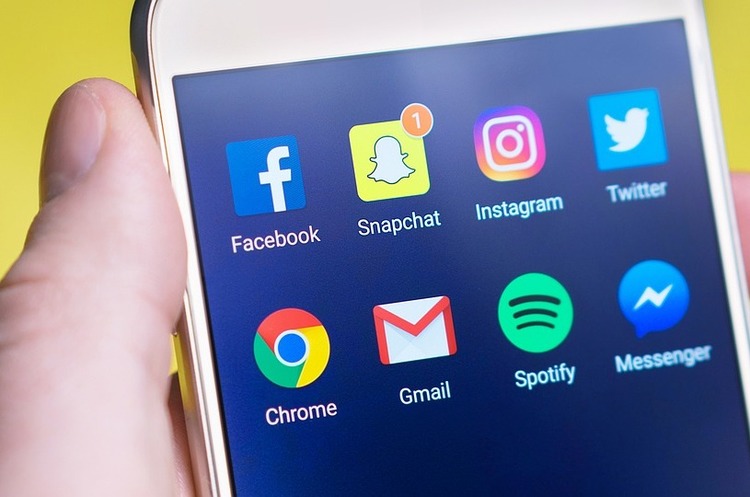 Користувачів менше – грошей більше: Snapchat втратив 3 млн активних користувачів за ІІ квартал Користувачів менше – грошей більше: Snapchat втратив 3 млн активних користувачів за ІІ квартал