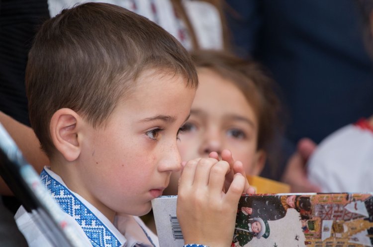 Фото: УНІАН Кабмін уточнив порядок перетинання кордону з дитиною без згоди одного з батьків