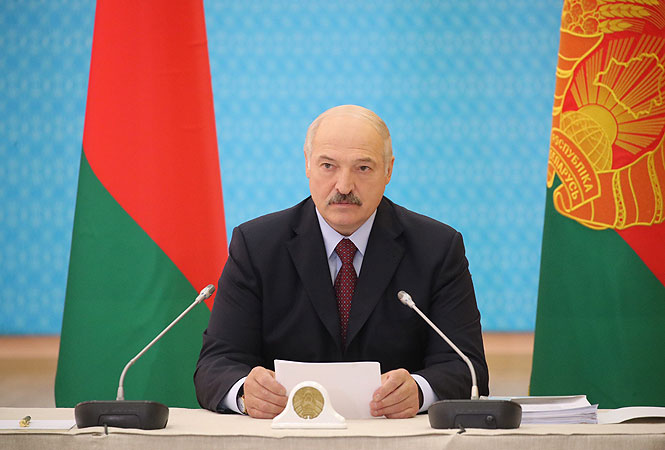 Олександр Лукашенко Президент Білорусі звинуватив Путіна у порушеннях нафтогазових домовленостей