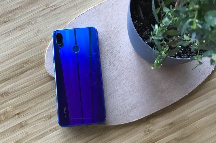 «Цитрус» розказав про феноменальні продажі смартфона Huawei P Smart + Huawei P Smart +