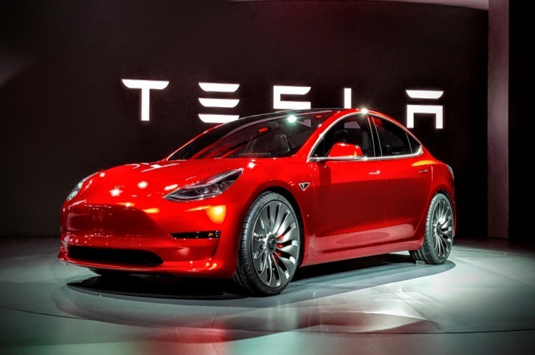 Застрахувати Tesla Model 3 коштує майже стільки ж, як і Porsche 911 Застрахувати Tesla Model 3 коштує майже стільки ж, як і Porsche 911