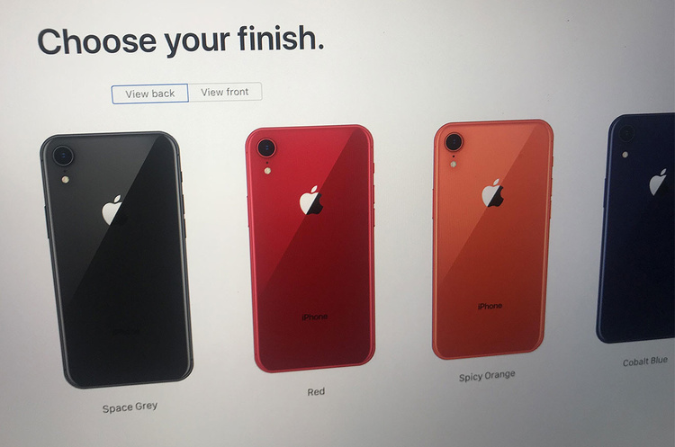 фото © /LEAKS Новий недорогий iPhone буде важко знайти в продажу – Bloomberg
