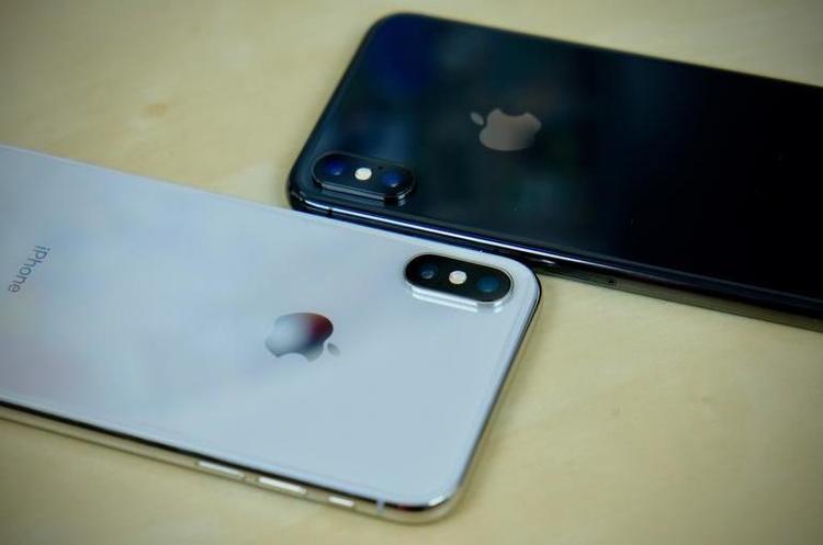 Apple знімає з виробництва iPhoneX, до нового року їх не залишиться в продажу – експерт