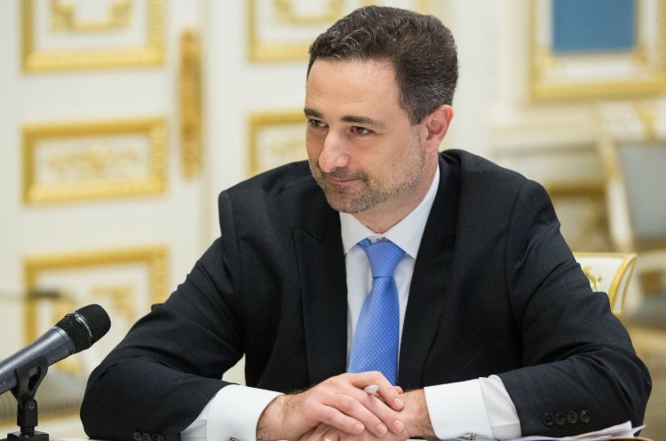 керівник ПАТ "Укрпошта" Ігор Смілянський «Укрпошта» планує видати 5-7 млн банківських карт
