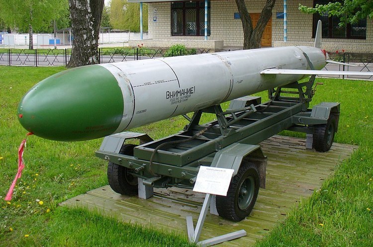 Ракета Х-55 в музеї ВПС ЗС України Не утилізувати, а у виробництво: як для «Мотор Січ» незаконно продали ракети
