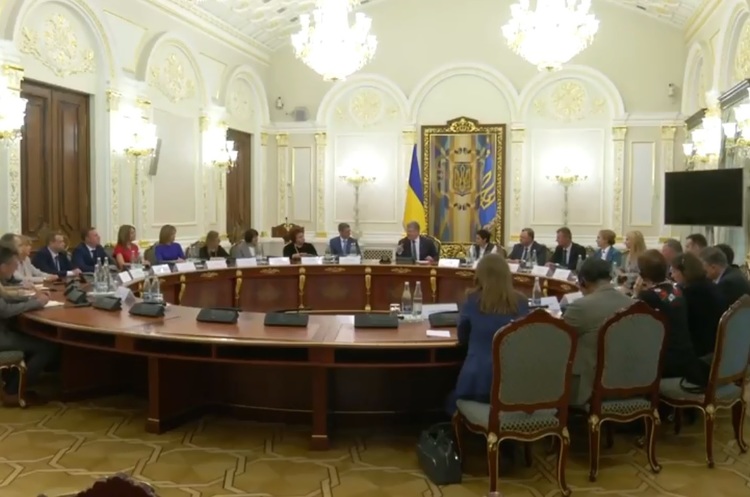 фото Офіційний сайт Президента України Росія збирається активно втручатися у президентські вибори в Україні – Порошенко