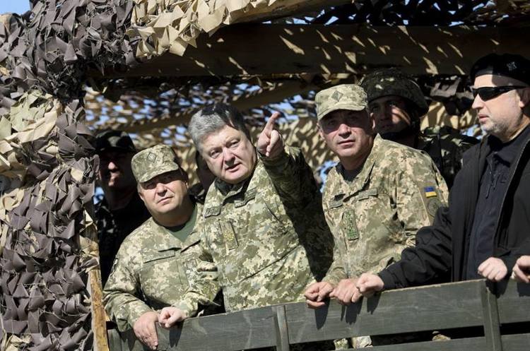 фото Facebook Степана Полторака Міністр оборони Степан Полторак звільнився з військової служби