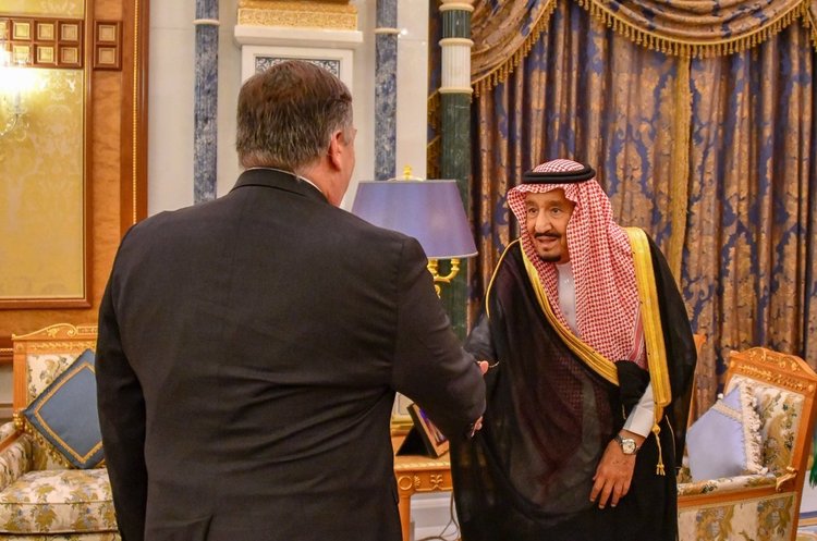 Держсекретар США Майк Помпео та король Саудівської Аравії Салман Саудівська Аравія готується визнати, що журналіста було вбито на території її консульства