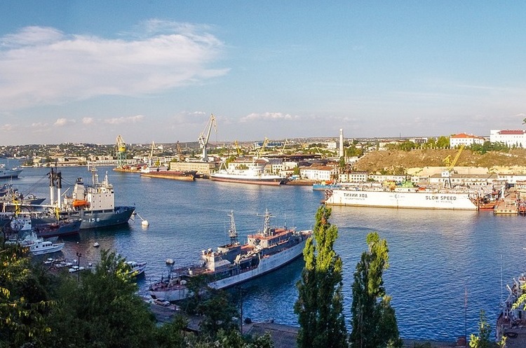 Іноземні кораблі почали менше заходити у порти окупованого Криму с початку року Іноземні кораблі почали менше заходити у порти окупованого Криму с початку року
