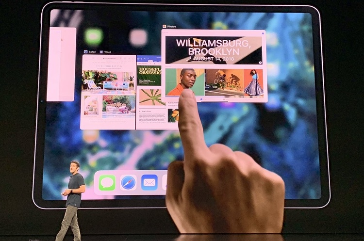 скрін-шот Youtube Презентація Apple: новий iPad Pro, оновлений Mac mini, дешевший MacBook Air. Трансляція