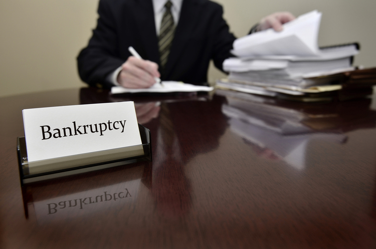 Фото: Shutterstock Порошенко має намір протягом 2 тижнів підписати Кодекс про процедури банкрутства