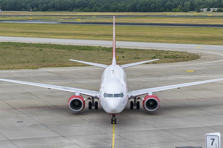 Boeing підготувала для авіакомпаній попередження про небезпеку в їх літаках Boeing підготувала для авіакомпаній попередження про небезпеку в їх літаках