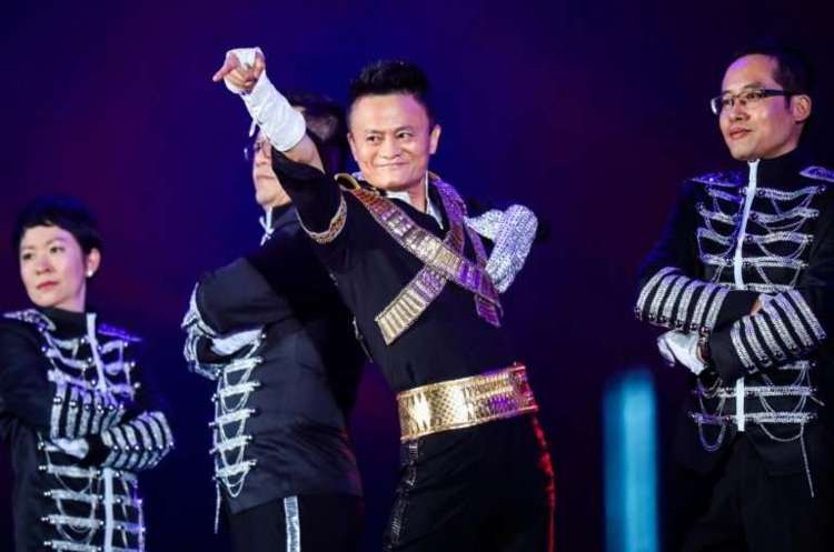 «Чорна п'ятниця» made in China: як Alibaba заробляє мільярди на знижках «Чорна п'ятниця» made in China: як Alibaba заробляє мільярди на знижках