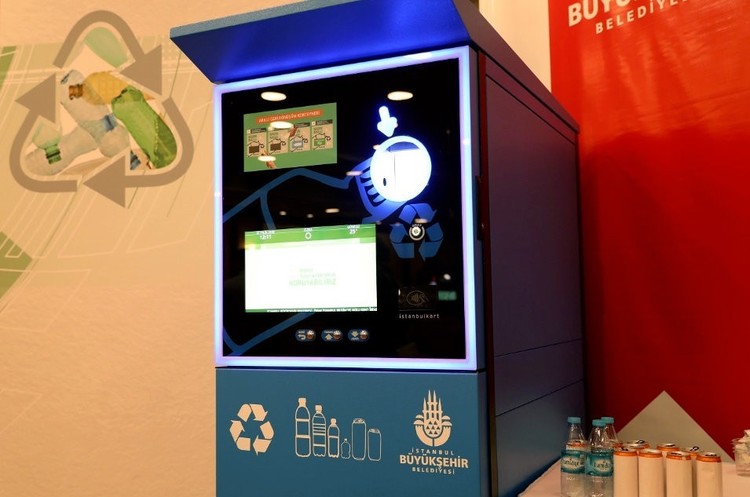 CreditIstanbul Metropolitan Municipality У метро Стамбула мешканці тепер зможуть розплачуватися сміттям