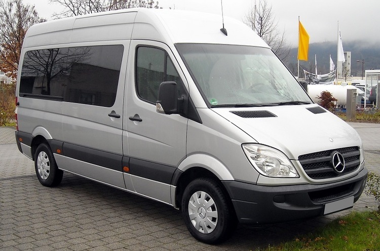 Mercedes-Benz Sprinter Маск запропонує Daimler разом випускати електрофургон Sprinter