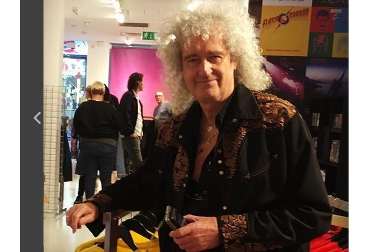 Instagram brianmayforreal Браян Мей розкритикував Apple за погані кабелі