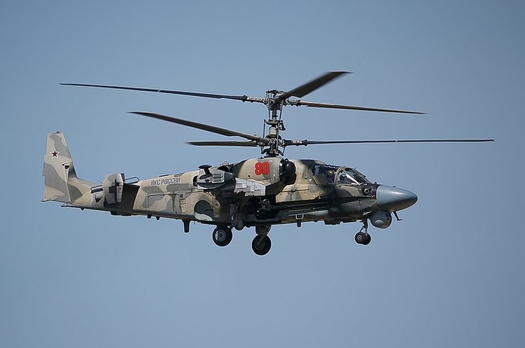 Росія залучила бойові вертольоти до супроводу українських катерів – ВМС ЗСУ