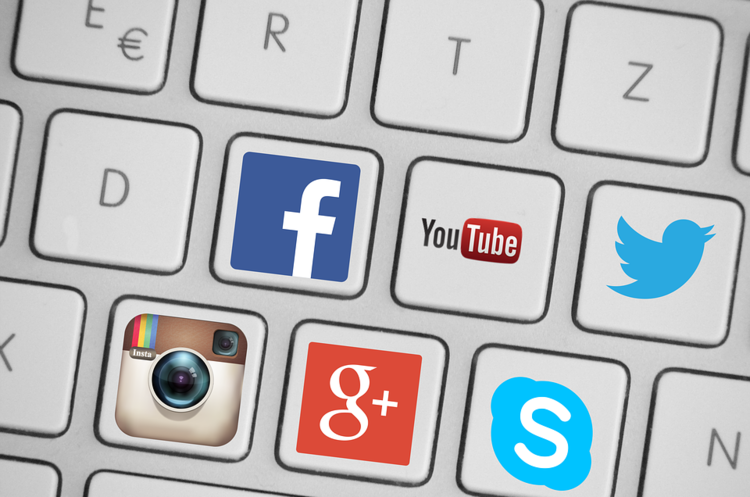 Росія має намір через збільшення штрафів змусити Facebook, Google та інші компанії виконувати її вимоги Росія має намір через збільшення штрафів змусити Facebook, Google та інші компанії виконувати її вимоги