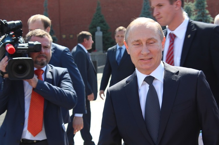 Владімір Путін Путін вперше прокоментував ситуацію на Азові та назвав її «провокацією, організованою перед виборами»
