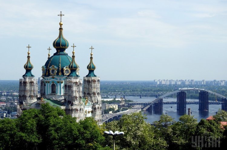 Фото: УНІАН Кабмін передав у користування Вселенському патріархату столичну Андріївську церкву
