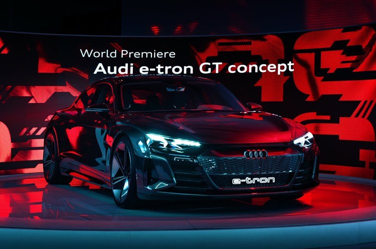 Audi інвестує в електрокари та самохідні авто 14 млрд євро протягом наступних 5 років Audi інвестує в електрокари та самохідні авто 14 млрд євро протягом наступних 5 років