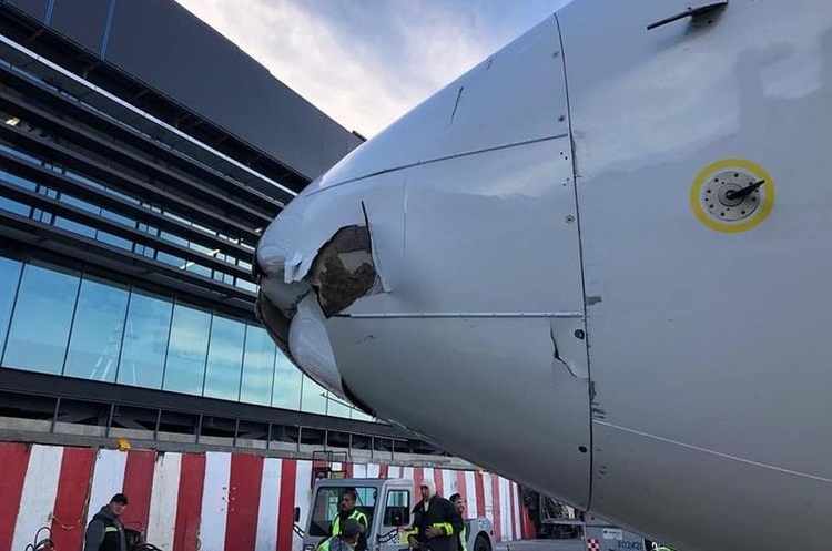 Фото AFAC Aviacao У Мексиці дрон врізався в пасажирський Boeing 737, обидва літаки постраждали, люди – ні