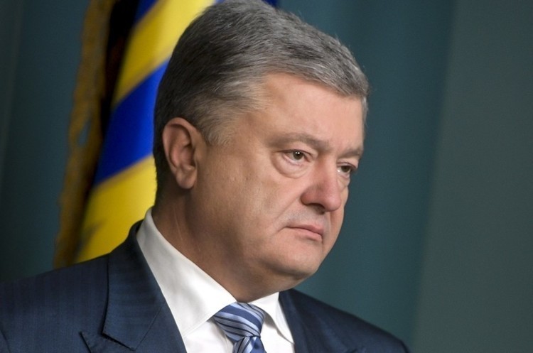 Президент Петро Порошенко Звільнення українських заручників, політв’язнів та військовополонених залежить винятково від бажання Путіна – Порошенко