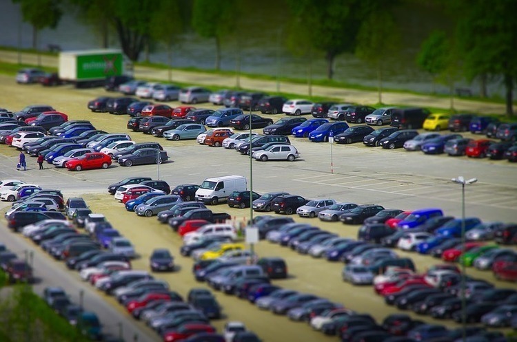 Фото: Shutterstock В Україні спростили правила реєстрації автомобілів
