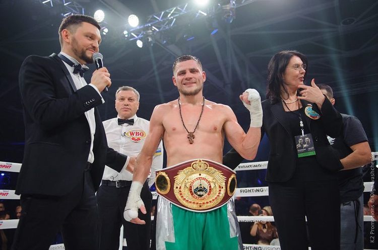 фото K2 Promotions (Klitschko Brothers' professional boxing promotional company) Українець Беринчик після перемоги над філіппінцем здобув титул чемпіона WBO