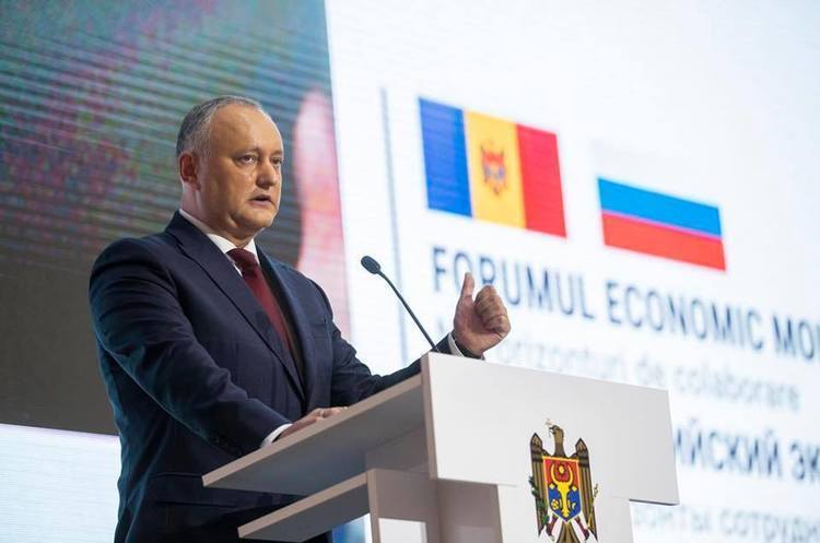 Президент Додон поскаржився Росії, що її санкції проти України заважають Молдові