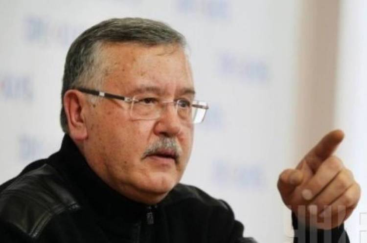 Фото: УНІАН Вибори президента: Гриценко подав документи до ЦВК і допустив об'єднання з Садовим і Вакарчуком