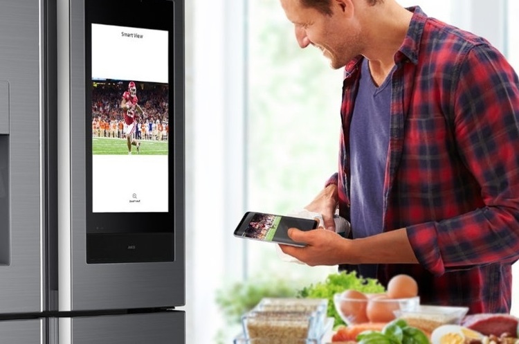 Credit: Samsung CES 2019: Samsung представила розумний холодильник